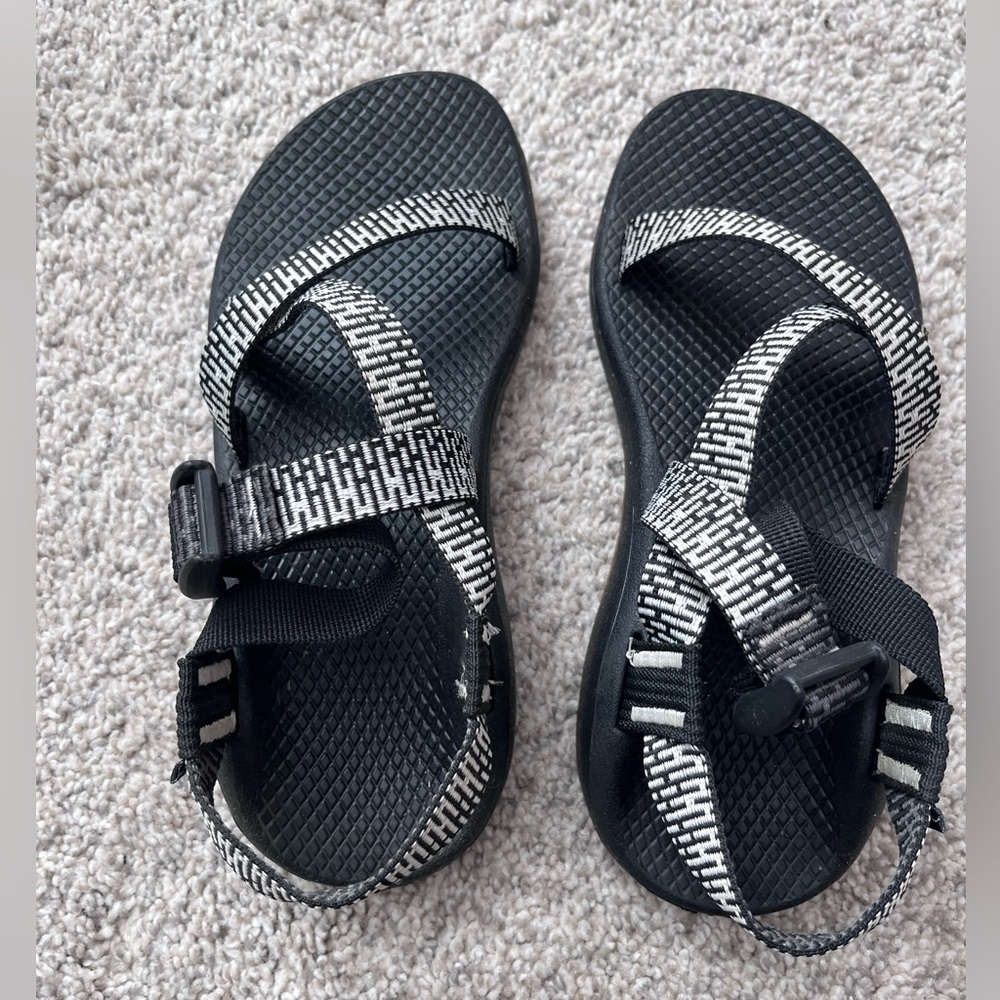Women's Z/Cloud Adjustable Strap Cushioned Sandal